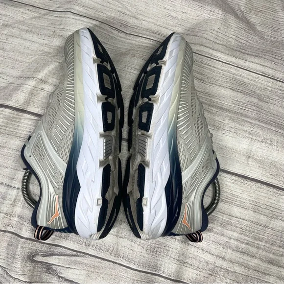 Hoka One One Women's 8 D (Wide) Bondi 7 Gray Running Shoes - Picture 5 of 7